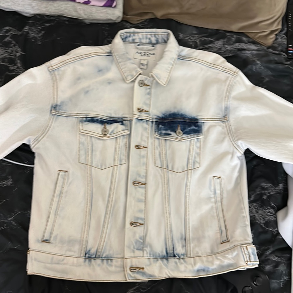 🩵Men’s size small Jean Jacket from Arizona Jean Co. 💙